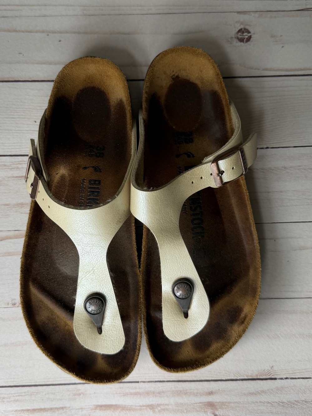 Birkenstock Gizeh Sandals in Champagne Metallic